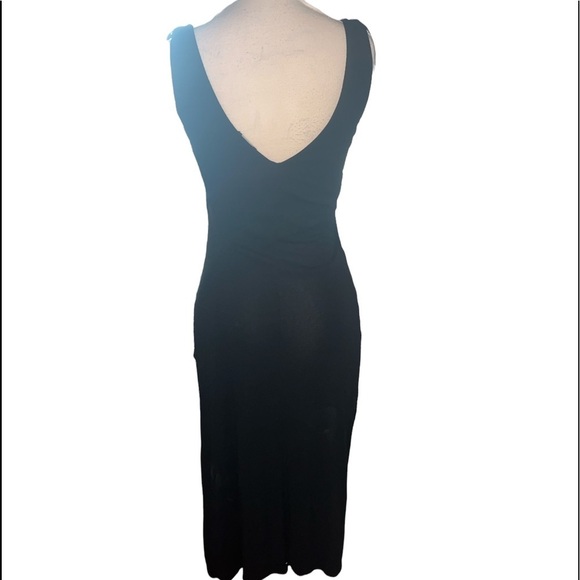 ⭐️Host Pick⭐️Theory Black V Neck Dress!! Size 10 sleeveless shoulder ties V back - Picture 5 of 14